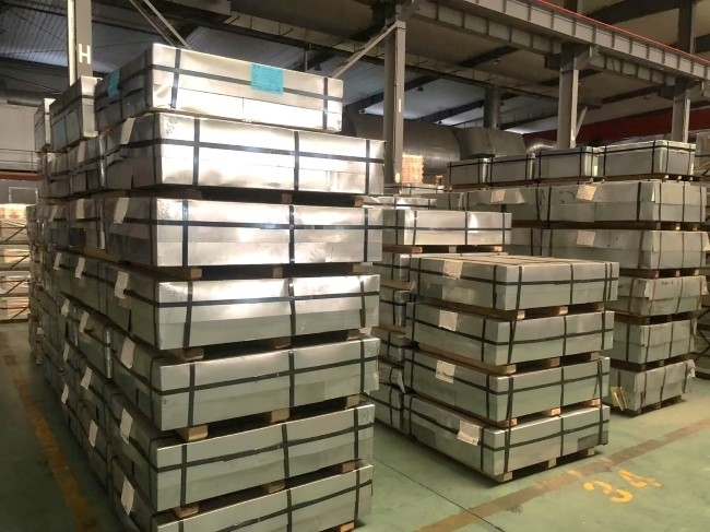 Tinta revestida de aço TINPLATE folhas / bobinas para embalagens metálicas para sardiness pode